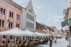 Locart -Cozy Downtown Apartment, near Black Church with Free Wi-fi Braşov